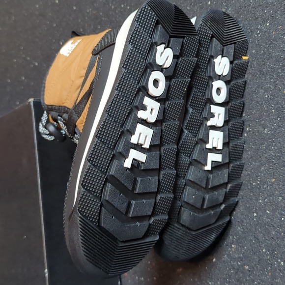 Sorel tan boots - Picture 6 of 6